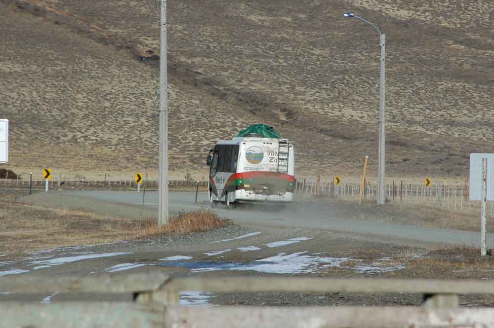 02 - Chile - frontera chilena de Cerro Castillo, autocar